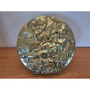 Tondo / Round Plate, Two Putti, Enameled Ceramic, Late 19th Century. 