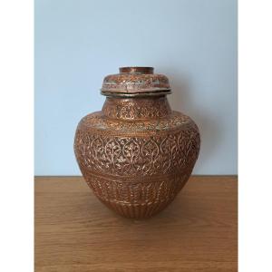 India, Covered Jar, Embossed And Chiseled Copper, 19th Century. 