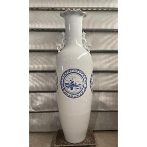 Very Large Chinese Vase With Dutch Decor 