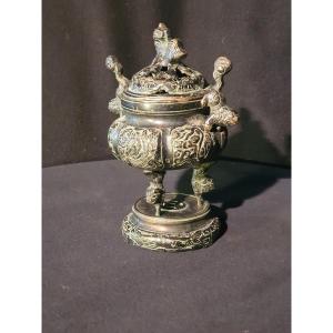 Bronze Perfume Burner China XIX Century.