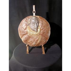 Haute Epoque Medallion Sculpture, Gentleman.