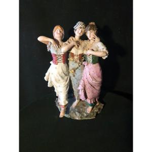 Sculpture Italy Young Girls, Art Deco.