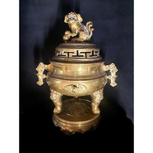 Golden Bronze Perfume Burner China, Indochina. 