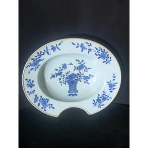 Porcelain Dish, China, 18th Century, Qianlong.