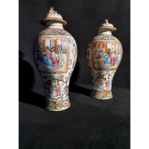 Pair Of Vases China ,famille Rose.