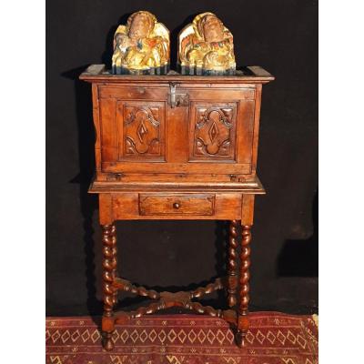 XVII Cabinet. Catalan Italian Furniture.