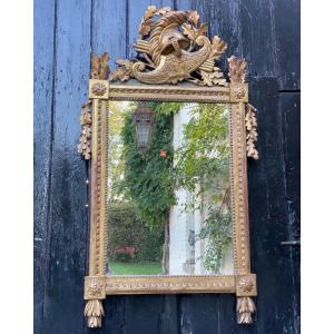 Louis XVI Mirror In Golden Carved Wood, Eighteenth Century