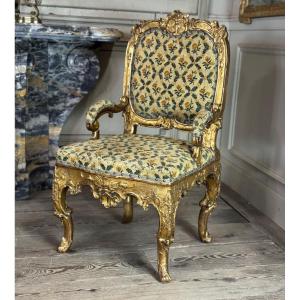 Remarkable Small Armchair In Carved And Gilded Wood, Venice, Early 18th Century