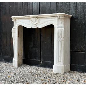 Louis XV Style Fireplace In Calacatta Marble, Circa 1900