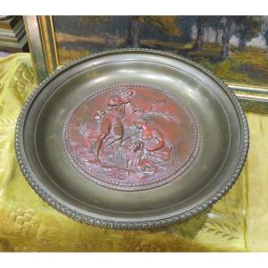Large 19th Century Table Top Cup In Bronze Decorated With A Pastoral Scene By Francois Boucher
