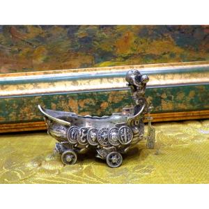 Petit Drakkar En Argent Massif Epoque XVIIIe Vers 1720 Paris R*m Putti Ange Decouverte Du Monde