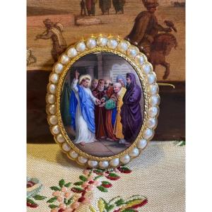 19th Century Gold And Pearl Brooch Miniature On Mother-of-pearl