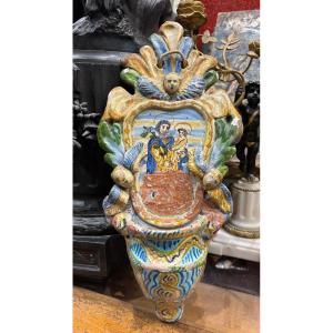 Italian Majolica Large Holy Water Font 17th-18th Century, Deruta Or Urbino Polychrome Earthenware With Cherubs 
