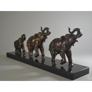 Art Deco Group Sculpture With 3 Elephants