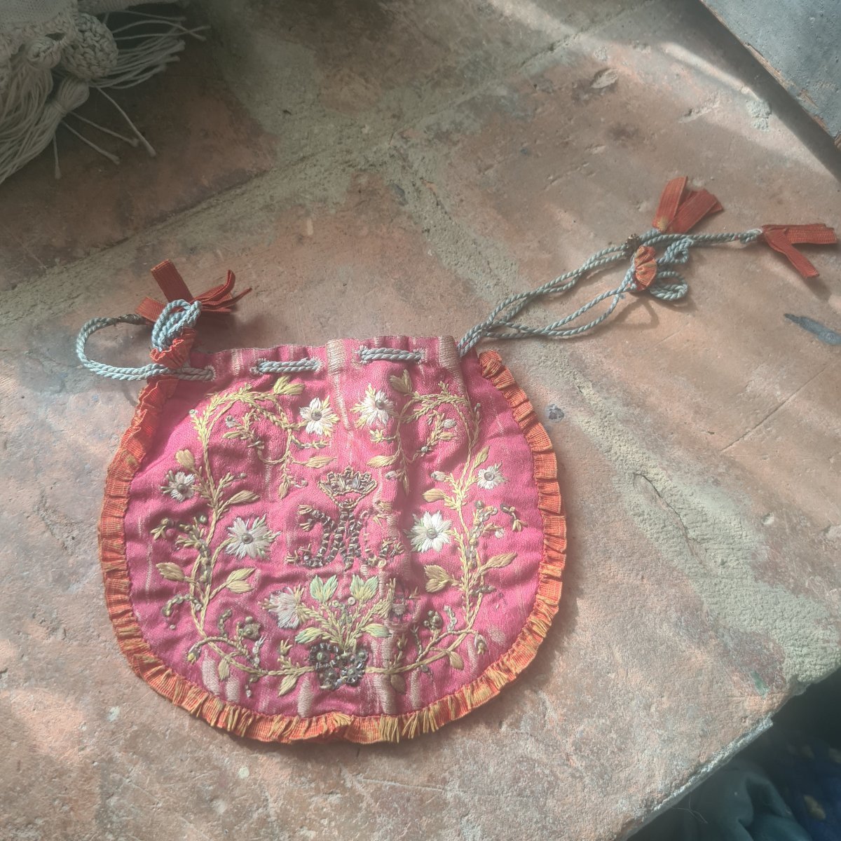 Antica borsetta portaostie ricamata fine 1700-photo-3