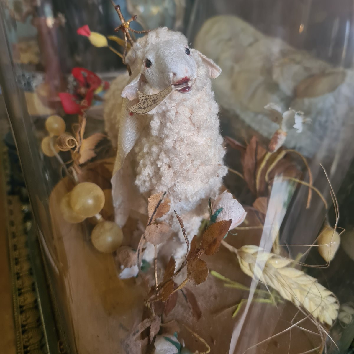 Antica campana con pecora-photo-3