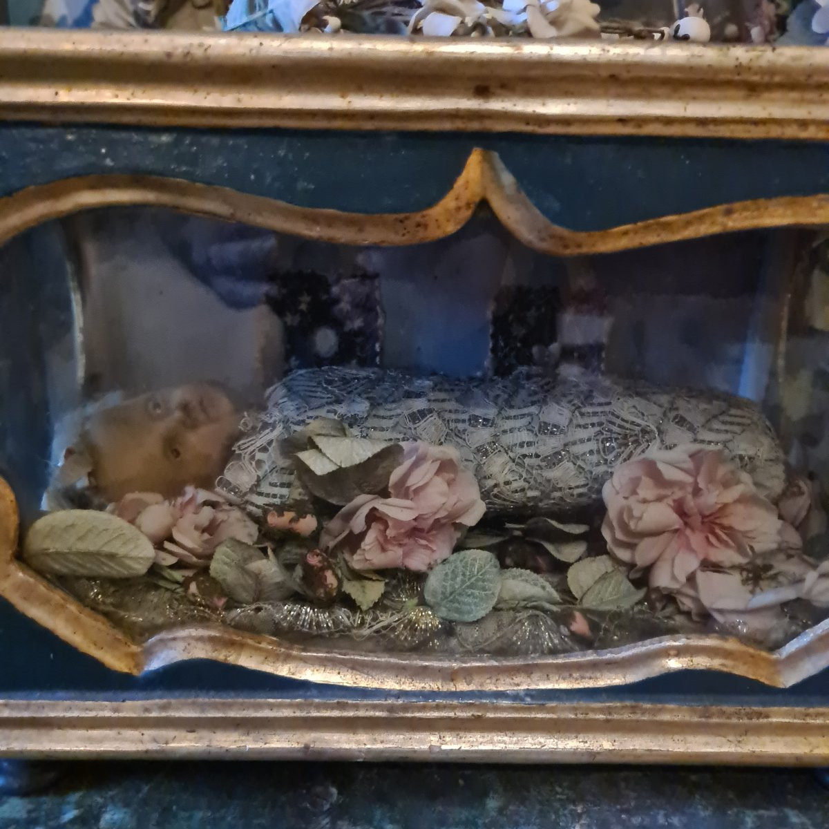 Antica teca con bambino Gesu di cera-photo-2