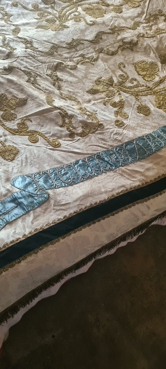 Drapo religioso con applicazioni in filo d'oro-photo-3