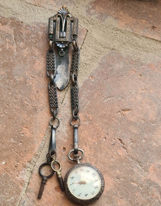 Châtelaine con orologio
