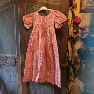 Antico abito da bambina provenzale