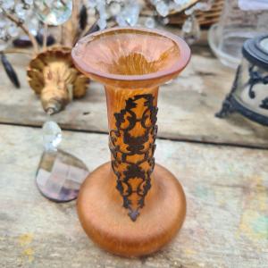 Antico vaso in vetro opalescente