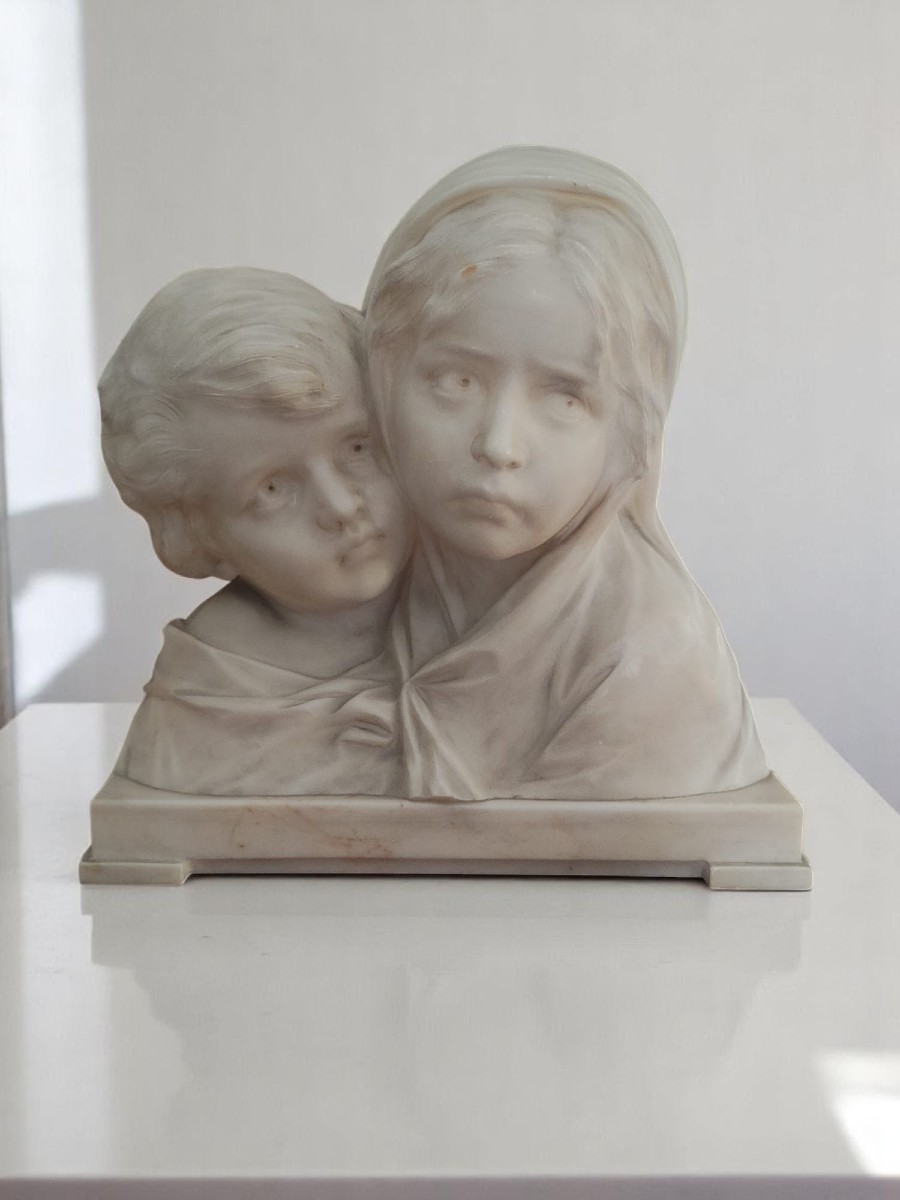 Busto in marmo raffigurante fanciulli - Firmato Giuseppe Bessi