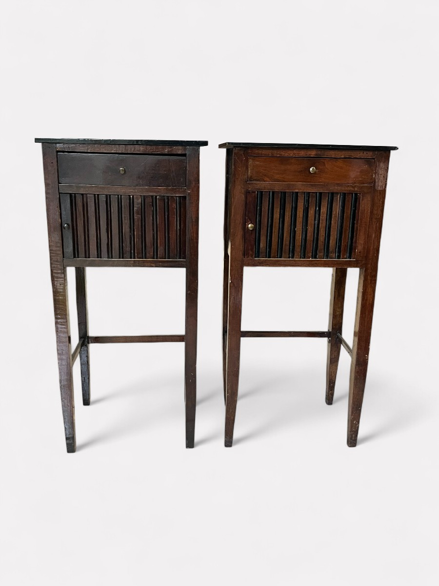 Coppia di comodini in noce - inizio XIX Sec.