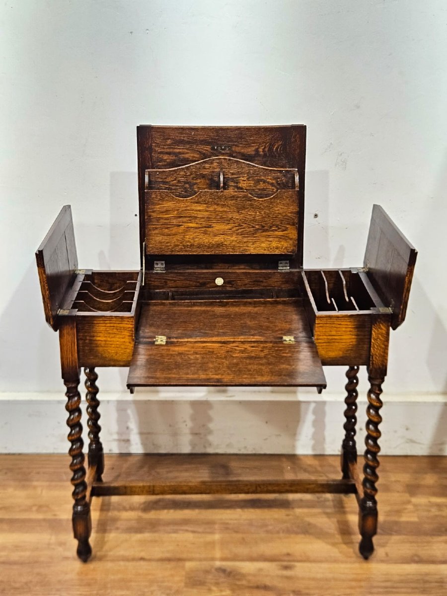 Raffinato scrittoio antico in rovere, risalente ai primi del XX secolo.-photo-2