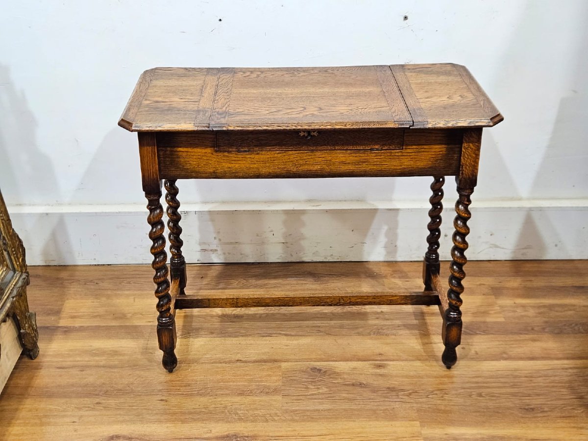 Raffinato scrittoio antico in rovere, risalente ai primi del XX secolo.-photo-3