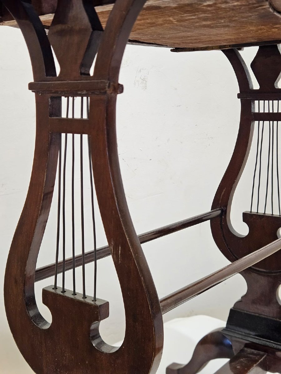 Tavolino a fagiolo lastronato e intarsiato – XVIII secolo-photo-4