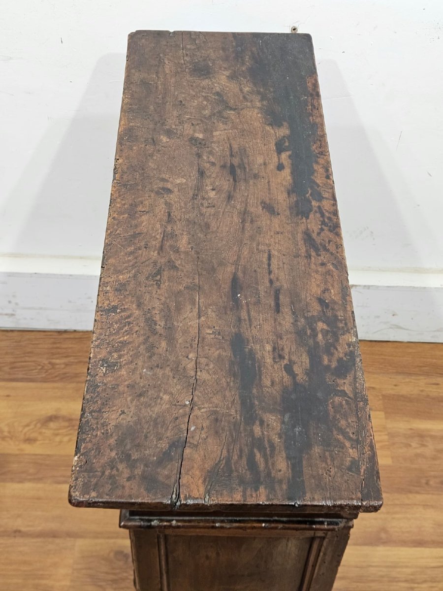 Piccola credenza in noce – XVII secolo-photo-3