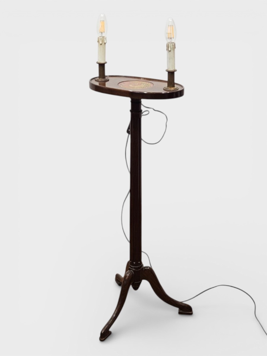 Lampada da terra con tavolino integrato, XX secolo