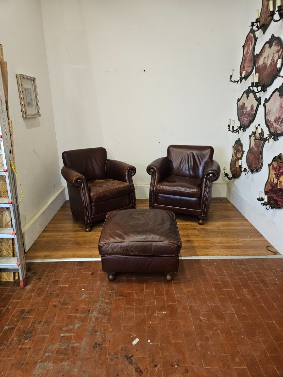 Coppia di poltrone in pelle con pouf poggiapiedi – XX secolo-photo-4