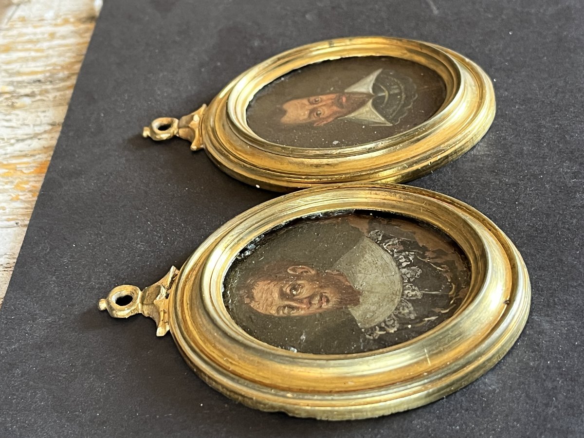 Coppia di miniature del XVII secolo dipinte su rame con cornici in bronzo.-photo-2