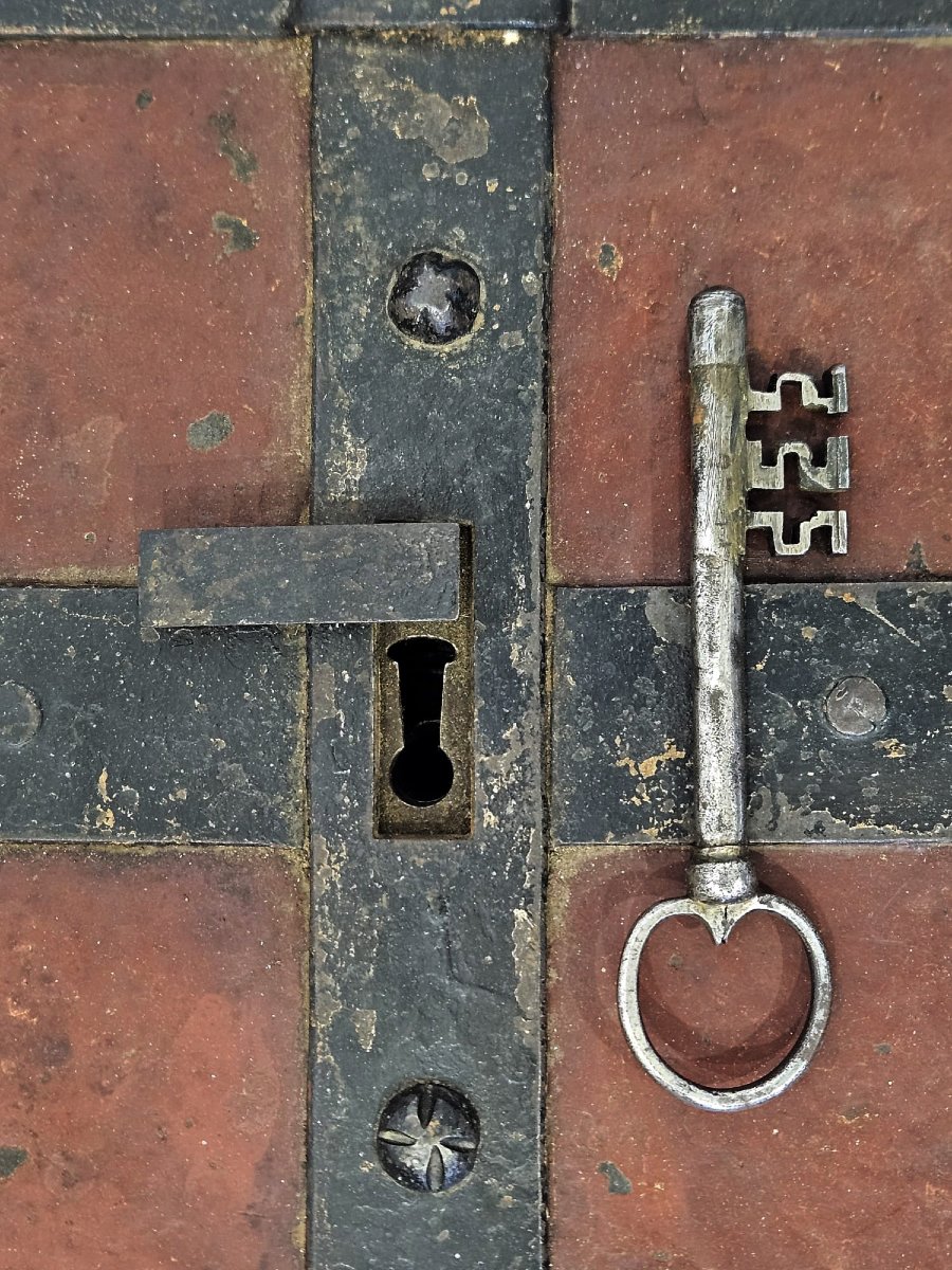 Antico forziere tedesco del XVIII secolo-photo-1