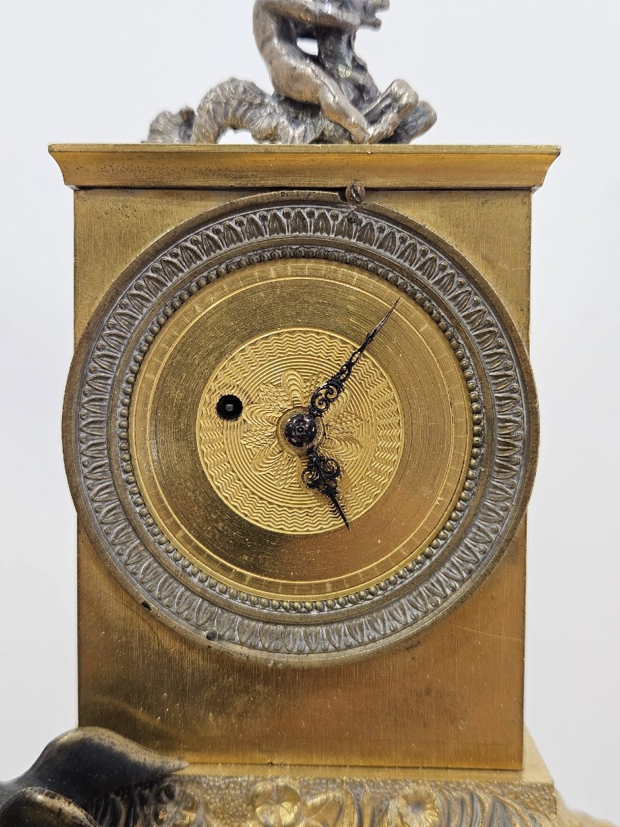 Orologio Impero in bronzo dorato e patinato con putto e oca – primi del XIX sec.-photo-5