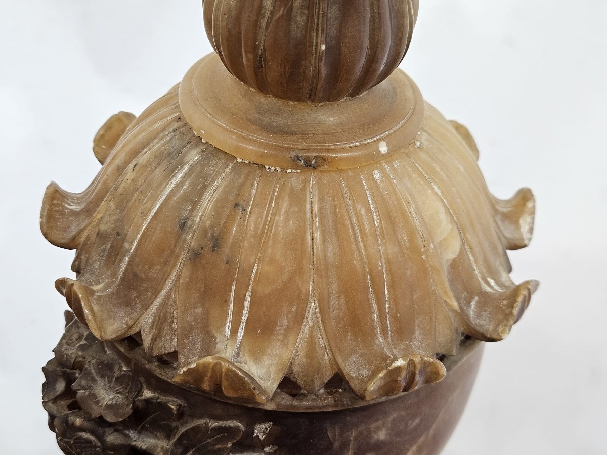 Coppia di vasi decorativi in alabastro scolpito – Fine XIX / inizi XX secolo-photo-3
