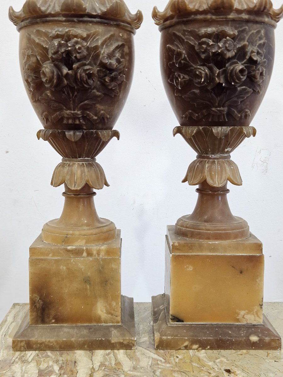 Coppia di vasi decorativi in alabastro scolpito – Fine XIX / inizi XX secolo-photo-8
