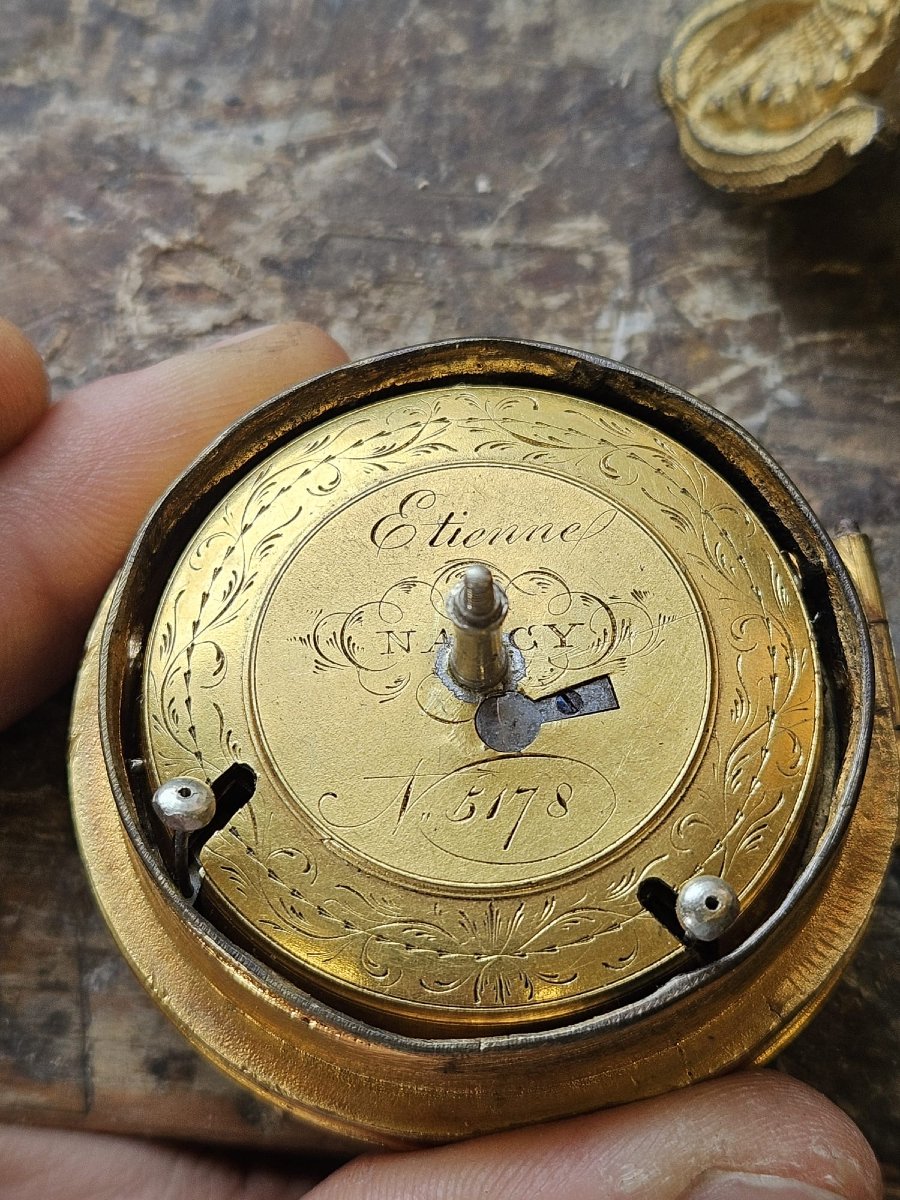 Orologio da tavolo in marmo bianco e bronzo dorato – primi del XIX secolo-photo-2