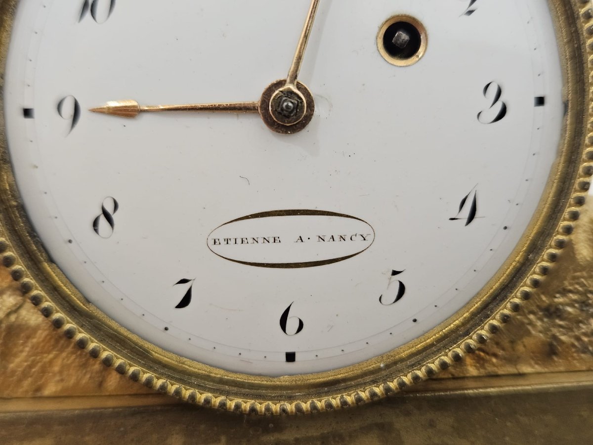Orologio da tavolo in marmo bianco e bronzo dorato – primi del XIX secolo-photo-3