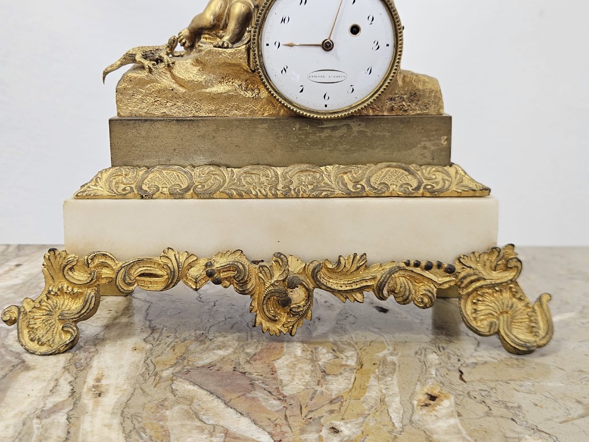 Orologio da tavolo in marmo bianco e bronzo dorato – primi del XIX secolo-photo-7