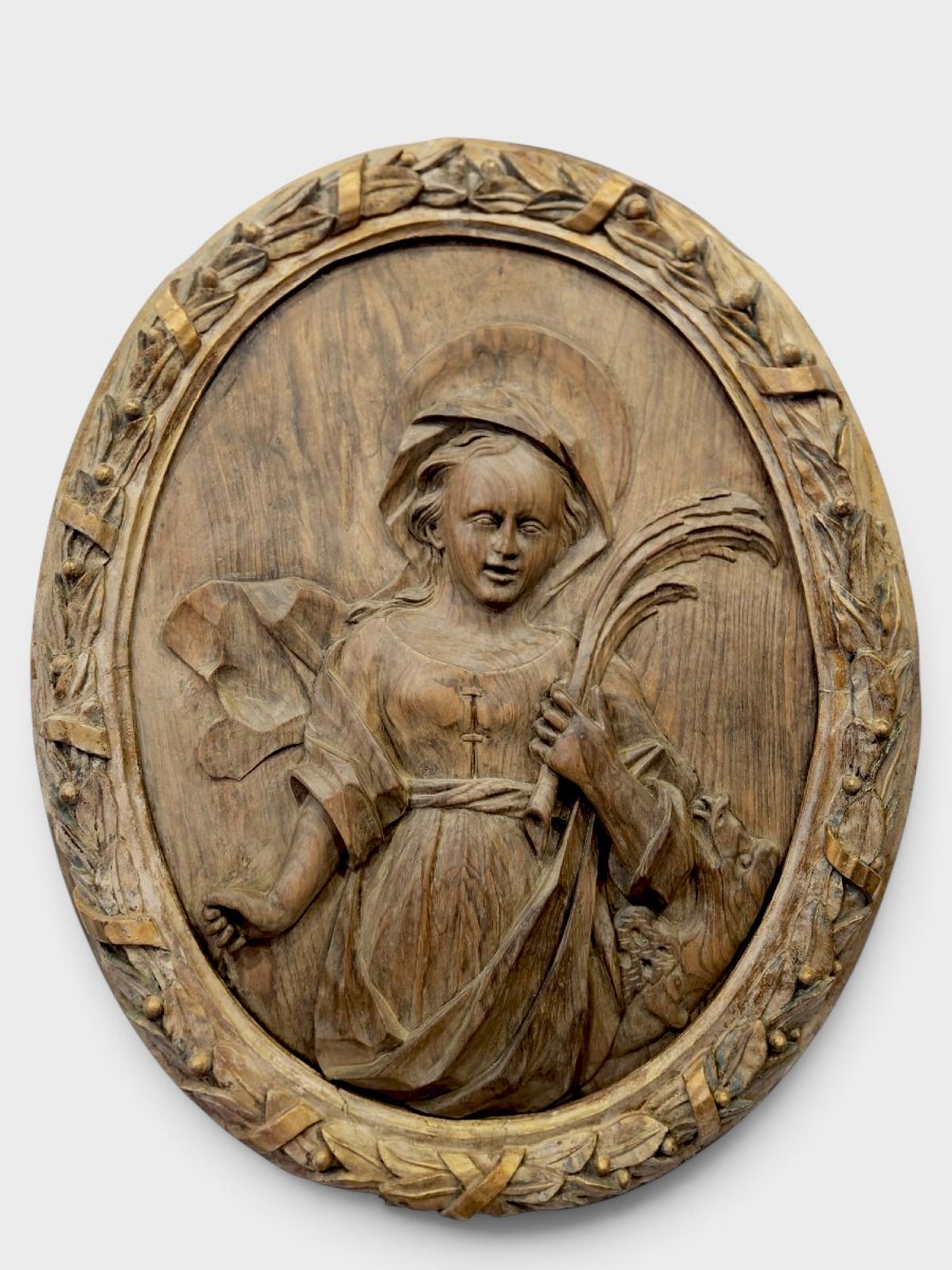 Ovale scolpito raffigurante Santa Margherita – Fine XVII secolo