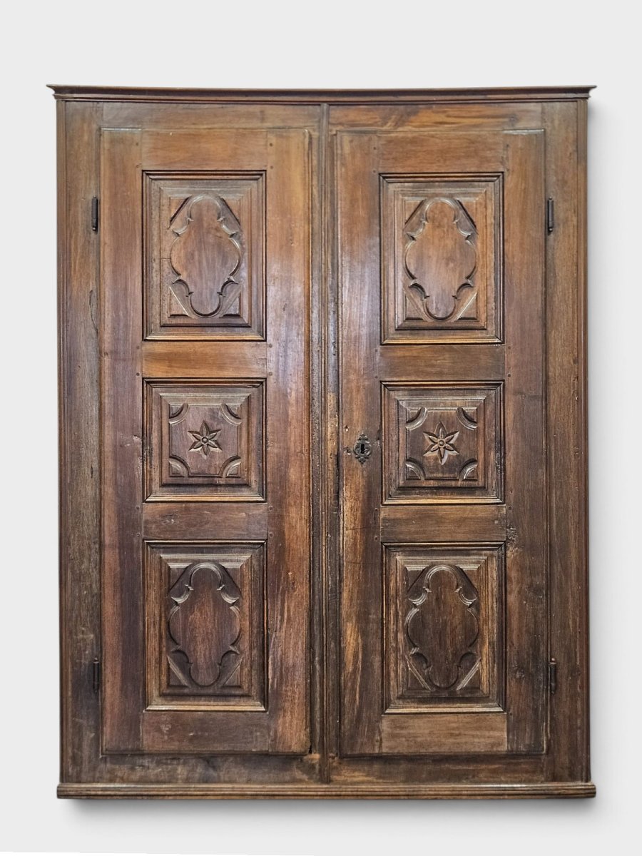 Placard piemontese in noce – XVII secolo