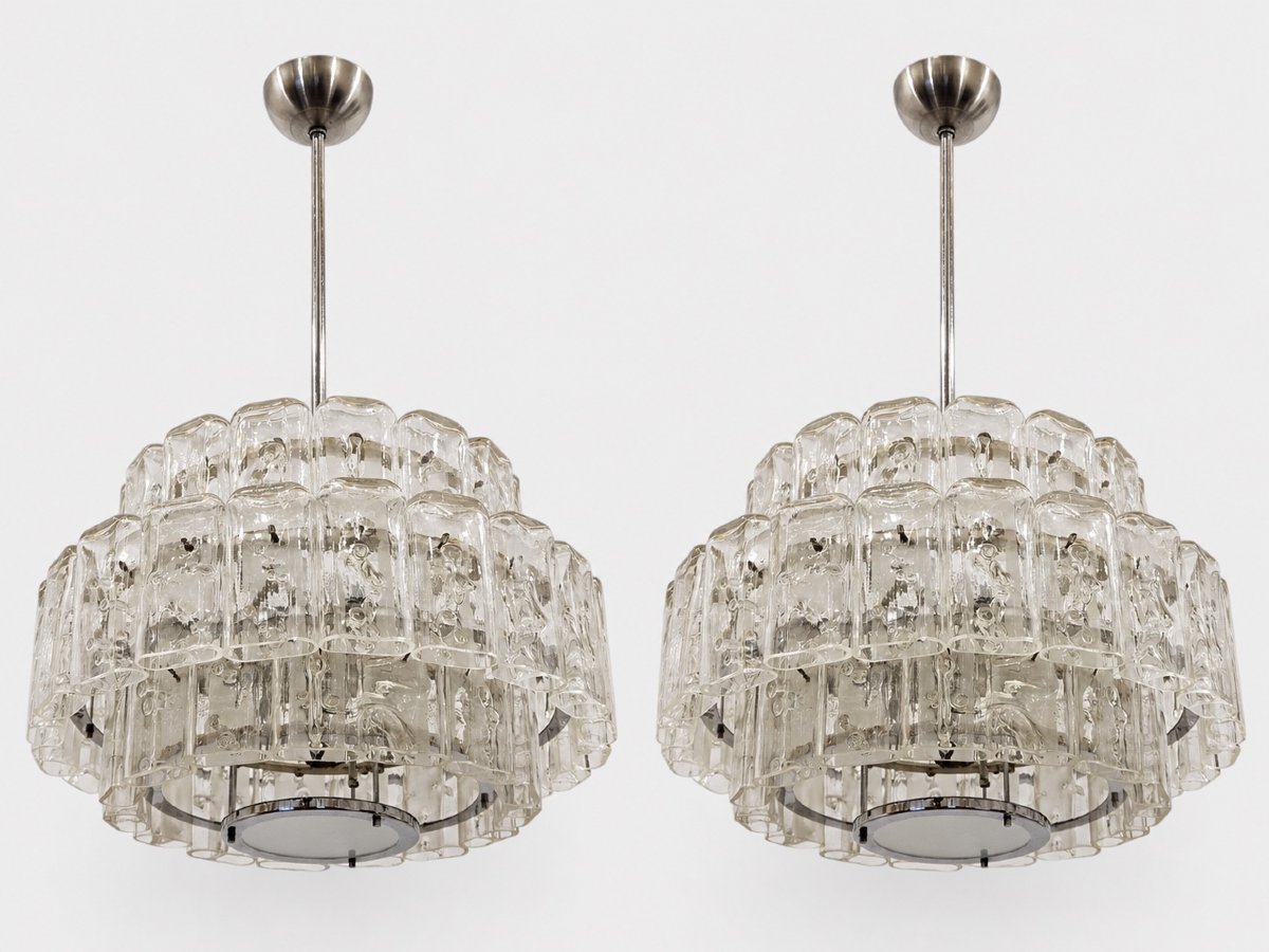 Coppia di lampadari DORIA-Werkstätten in vetro e metallo cromato – Anni ’60