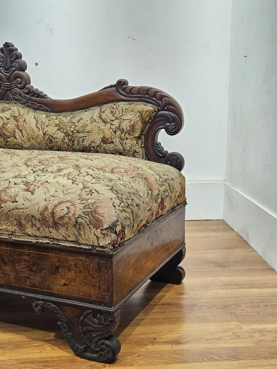 Elegante dormeuse Carlo X in noce intagliato e lastronato – XIX secolo-photo-2
