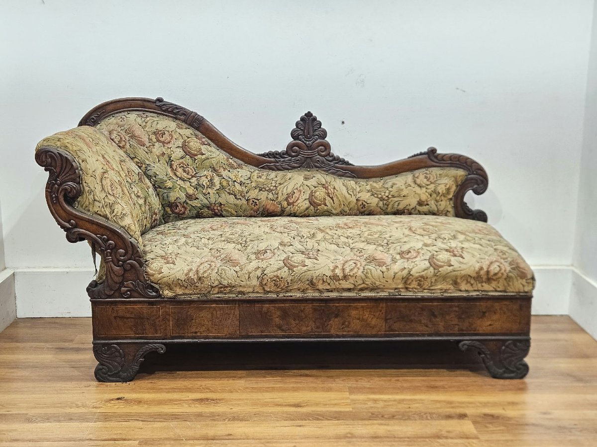 Elegante dormeuse Carlo X in noce intagliato e lastronato – XIX secolo-photo-8