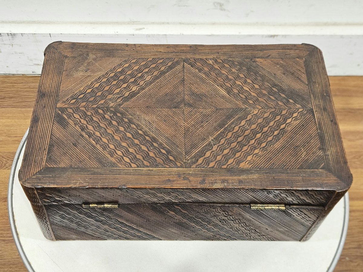 Antica scatola da marina in legno finemente inciso – XIX secolo-photo-4
