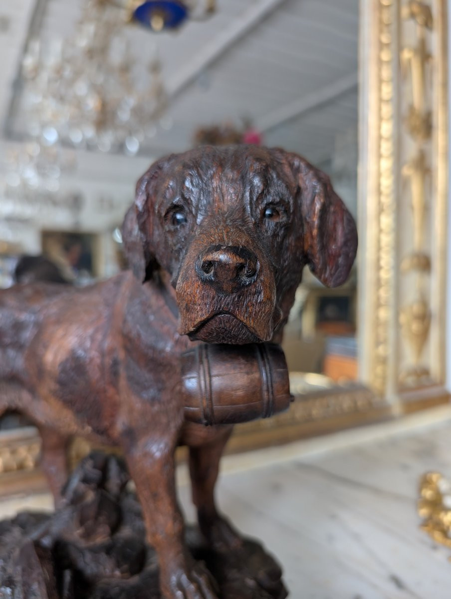 Scultura Foresta Nera – Cane San Bernardo con barile, Prima metà XX secolo-photo-3