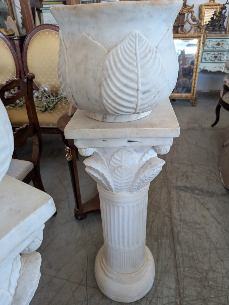 Coppia di colonne con vaso in marmo bianco – primi anni del Novecento-photo-1