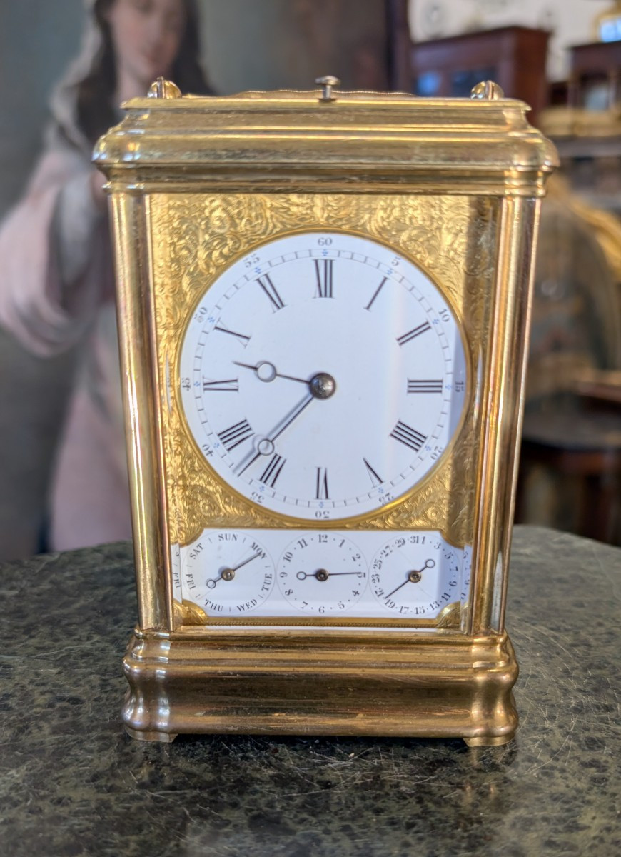 Pendule de Voyage in Bronzo Dorato – Scappamento ad Ancora, Suoneria ai Quarti, Sveglia e Calen